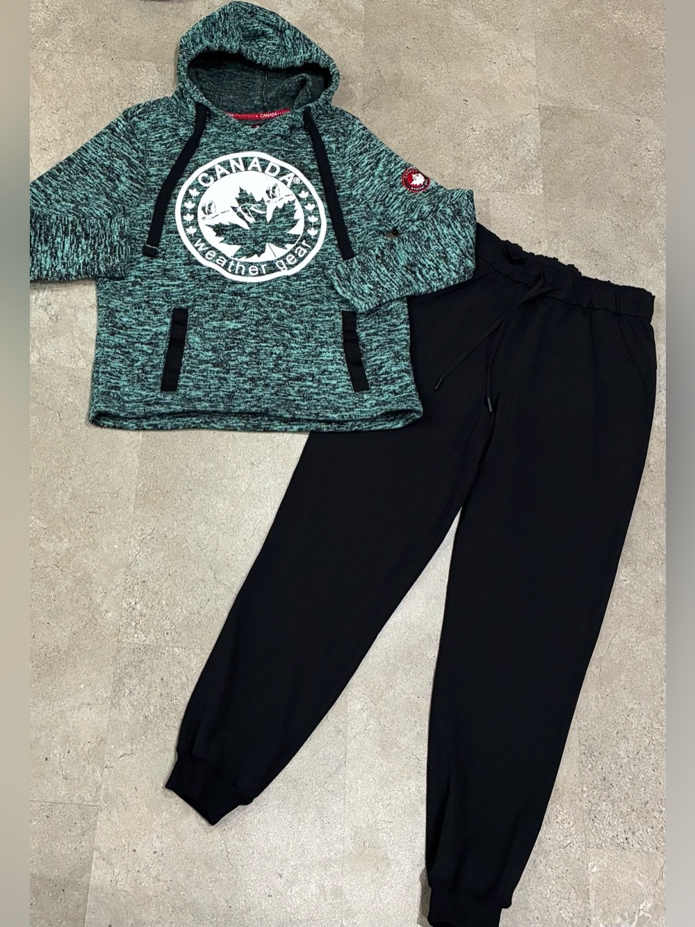 Womens LULULEMON/CANADA WEATHER GEAR Jogger Pants & Hoodie Sweatshirt, sz 6